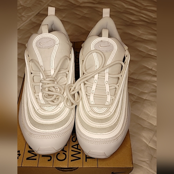 ***SOLD*** Nike Air Max 97' in all white size 11.5 womens or 10 men - Picture 8 of 8